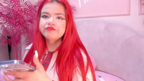 Snapshot of saekohofman chatting on January 4, 4:12 am Mara online show from January 4, 4:12 am