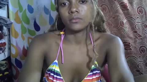 Snapshot of safira19 chatting on October 2, 10:04 pm safira19 online show from October 2, 10:04 pm