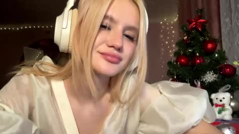 Melisa online show from December 14, 8:03 pm