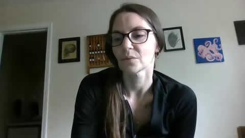 Lelo online show from February 11, 7:27 pm