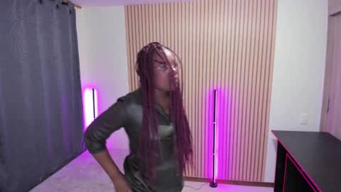 Snapshot of sali_g chatting on February 19, 2:12 am Sali G online show from February 19, 2:12 am