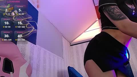  salloy  online show from December 3, 1:32 pm