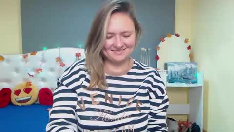 Sally online show from November 14, 8:09 pm