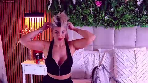 SalmaRoze online show from June 8, 2:56 am
