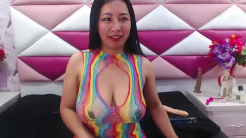 salmasanto online show from December 8, 2:07 am