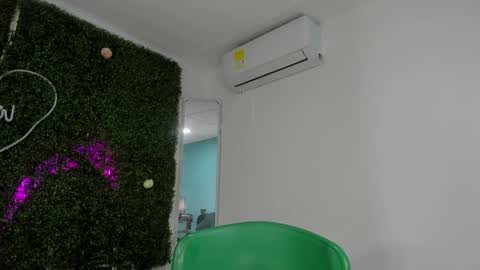 salome online show from February 17, 6:06 pm