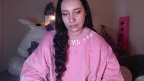 yenny online show from December 17, 4:12 am