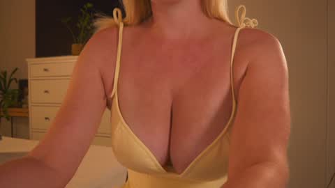 IsaBella-  online show from September 21, 8:07 pm