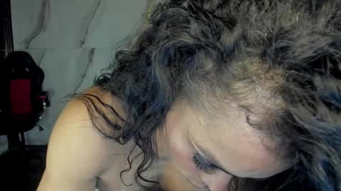 Snapshot of sam_diva chatting on October 5, 12:59 am SAM online show from October 5, 12:59 am