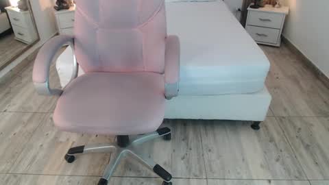 SAM MANSON online show from March 10, 12:06 pm