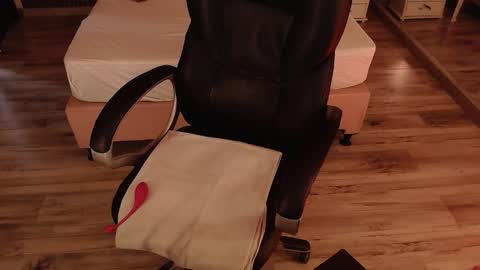 SAM MANSON online show from March 13, 12:39 pm