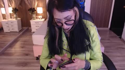 SAM MANSON online show from November 8, 4:23 pm