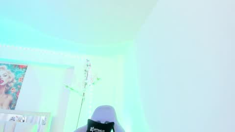 Snapshot of samanta_roberts1 chatting on October 3, 1:38 pm Samanta online show from October 3, 1:38 pm