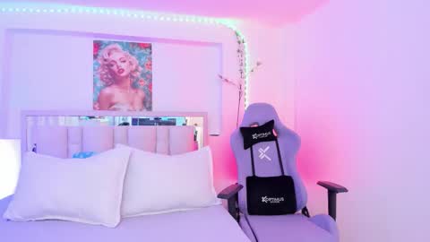 Samanta online show from November 24, 2:19 pm