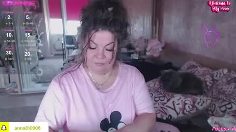 Snapshot of samanta_shy chatting on October 20, 8:28 am Marry online show from October 20, 8:28 am