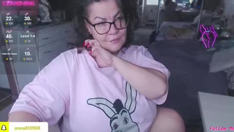 Snapshot of samanta_shy chatting on October 11, 6:51 am Marry online show from October 11, 6:51 am
