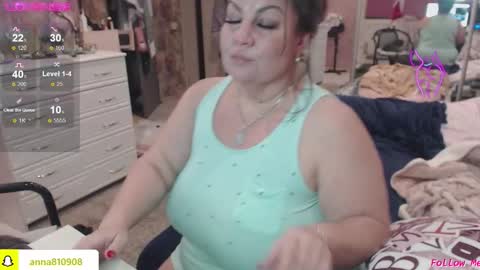 Snapshot of samanta_shy chatting on October 15, 8:33 pm Marry online show from October 15, 8:33 pm