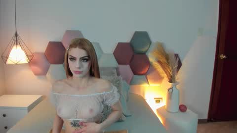 Samanta Vee online show from November 11, 11:40 am