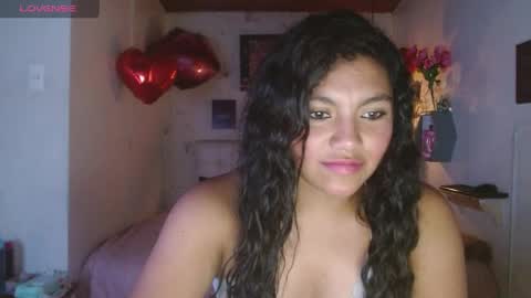 samanthaa_8_ online show from April 15, 3:23 pm