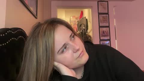 samanthafever online show from February 21, 4:18 am