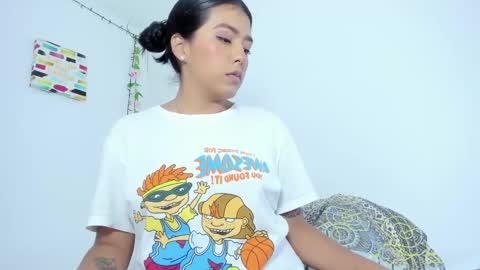 samanthajonson online show from February 19, 2:23 pm