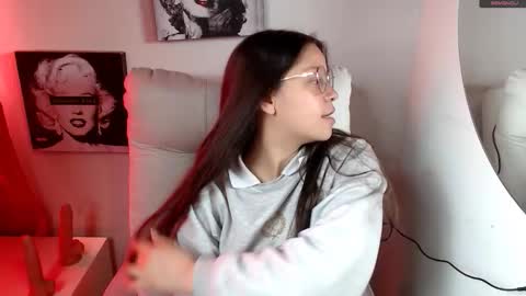 Samantha online show from December 18, 2:33 pm