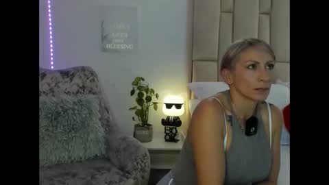 Samixmami online show from March 11, 5:24 pm