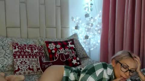 Samixmami online show from December 18, 11:20 pm