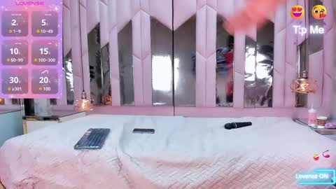 Snapshot of samarajhonson_ chatting on February 15, 9:49 pm Samara jhonson online show from February 15, 9:49 pm
