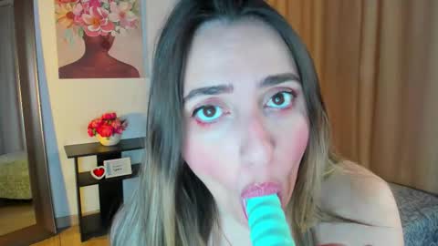 Samantha online show from December 18, 2:11 pm