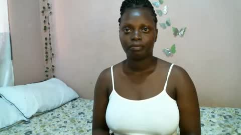 Snapshot of samiagirl22 chatting on February 27, 7:12 am nina online show from February 27, 7:12 am