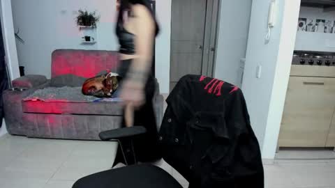 SARA online show from November 22, 2:03 am