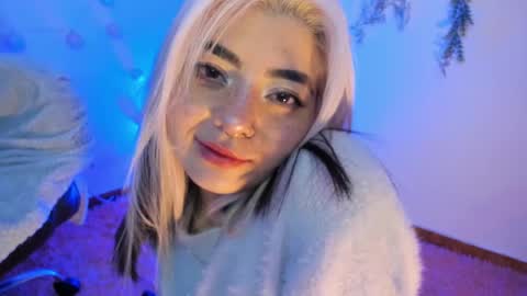 Snapshot of sammysammy_ chatting on December 22, 7:54 am online show from December 22, 7:54 am