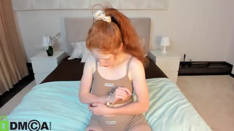 Snapshot of sandra__wilson chatting on October 10, 2:05 am Sandra online show from October 10, 2:05 am