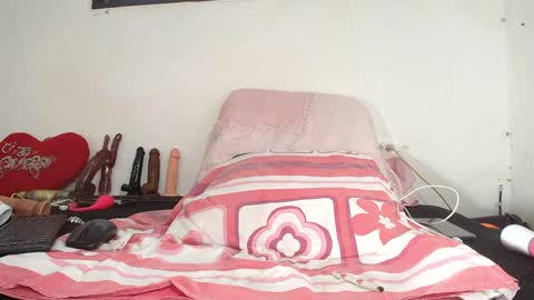 sandy10_vanegas online show from October 3, 10:15 pm