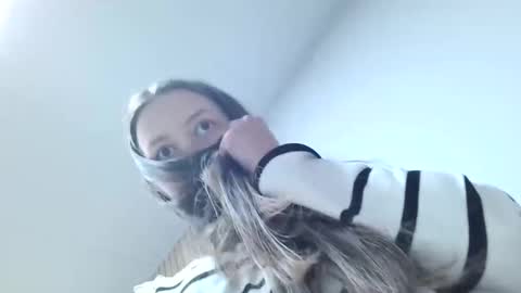 sanita_xi online show from February 3, 5:16 am