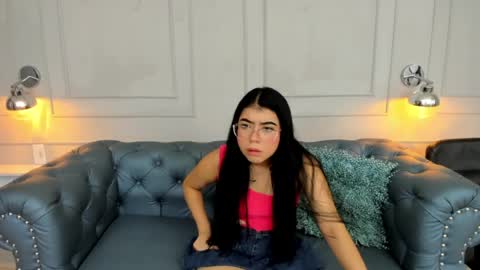 saorikio online show from June 12, 3:31 pm