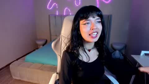 saphyralux online show from April 14, 9:15 pm