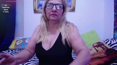 sara online show from October 30, 2:58 am