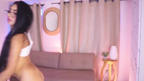 Sara  online show from January 11, 12:40 pm