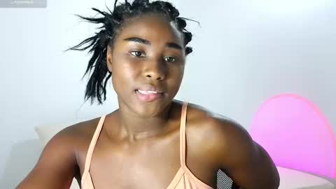 Snapshot of sara_muscle chatting on March 11, 2:53 am Sara online show from March 11, 2:53 am