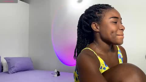 Snapshot of sara_muscle chatting on February 14, 3:11 am Sara online show from February 14, 3:11 am