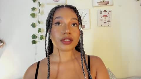 Snapshot of sara_sophiee chatting on January 17, 1:04 am sara sofia online show from January 17, 1:04 am