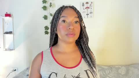 Snapshot of sara_sophiee chatting on January 13, 1:34 am sara sofia online show from January 13, 1:34 am