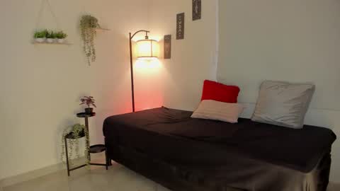 sara_sweett9 online show from November 14, 8:31 pm