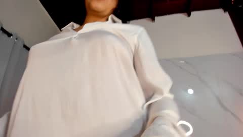 sara_zc online show from December 5, 12:39 pm