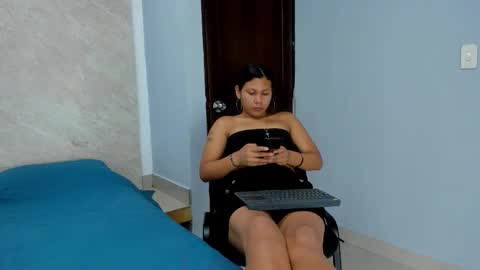 Sarah online show from December 16, 12:00 pm