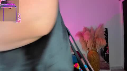 Sarah Valkiria  IG  Sar lanister online show from December 14, 10:18 pm