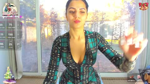 Snapshot of sarah_blake_ chatting on December 17, 9:28 am Sara online show from December 17, 9:28 am