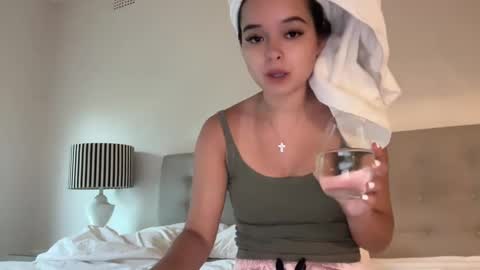 Sarah Heart Aus online show from January 12, 1:42 am